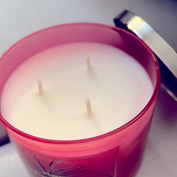 Pink Pineapple Sunrise Candle! - Picture 2 of 3